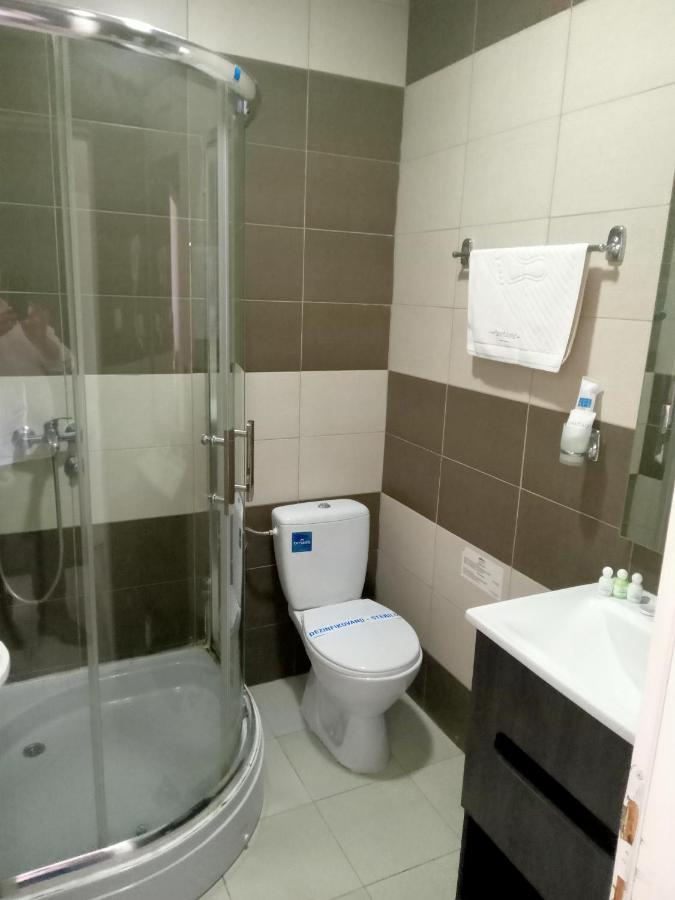 Apostolovic Plus Leskovac  Exteriör bild