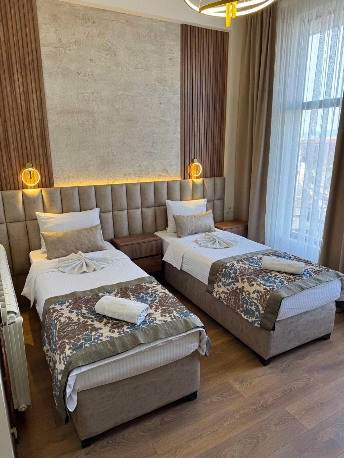 Apostolovic Plus Leskovac  Exteriör bild