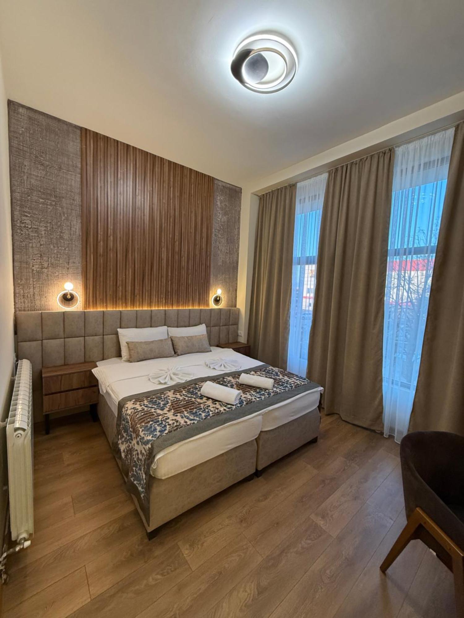 Apostolovic Plus Leskovac  Exteriör bild