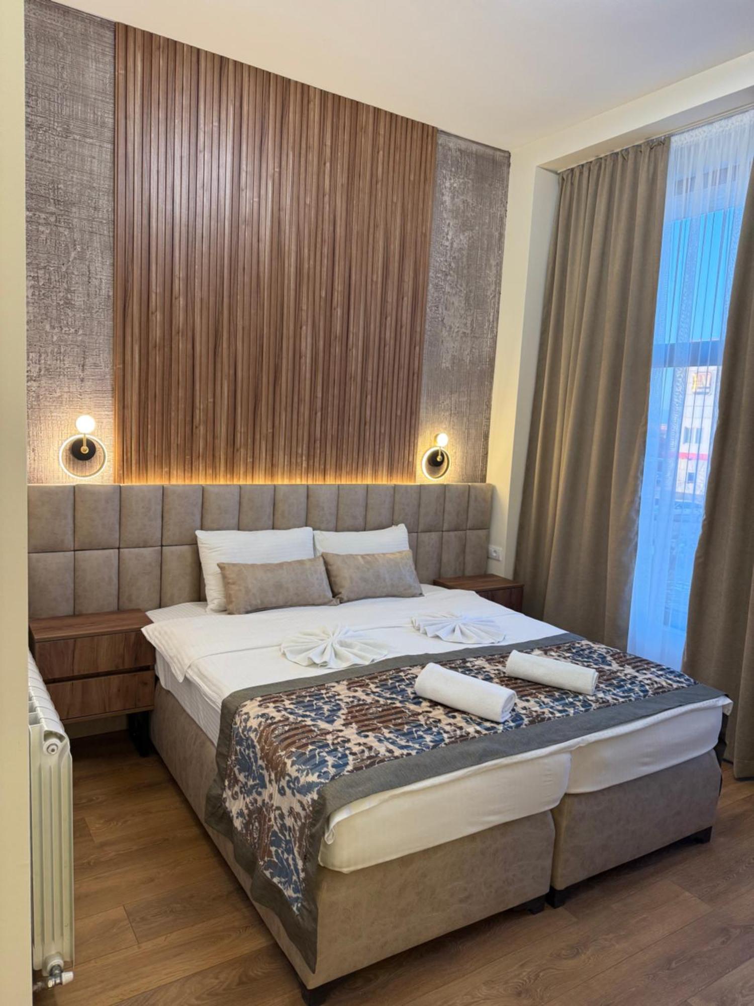 Apostolovic Plus Leskovac  Exteriör bild