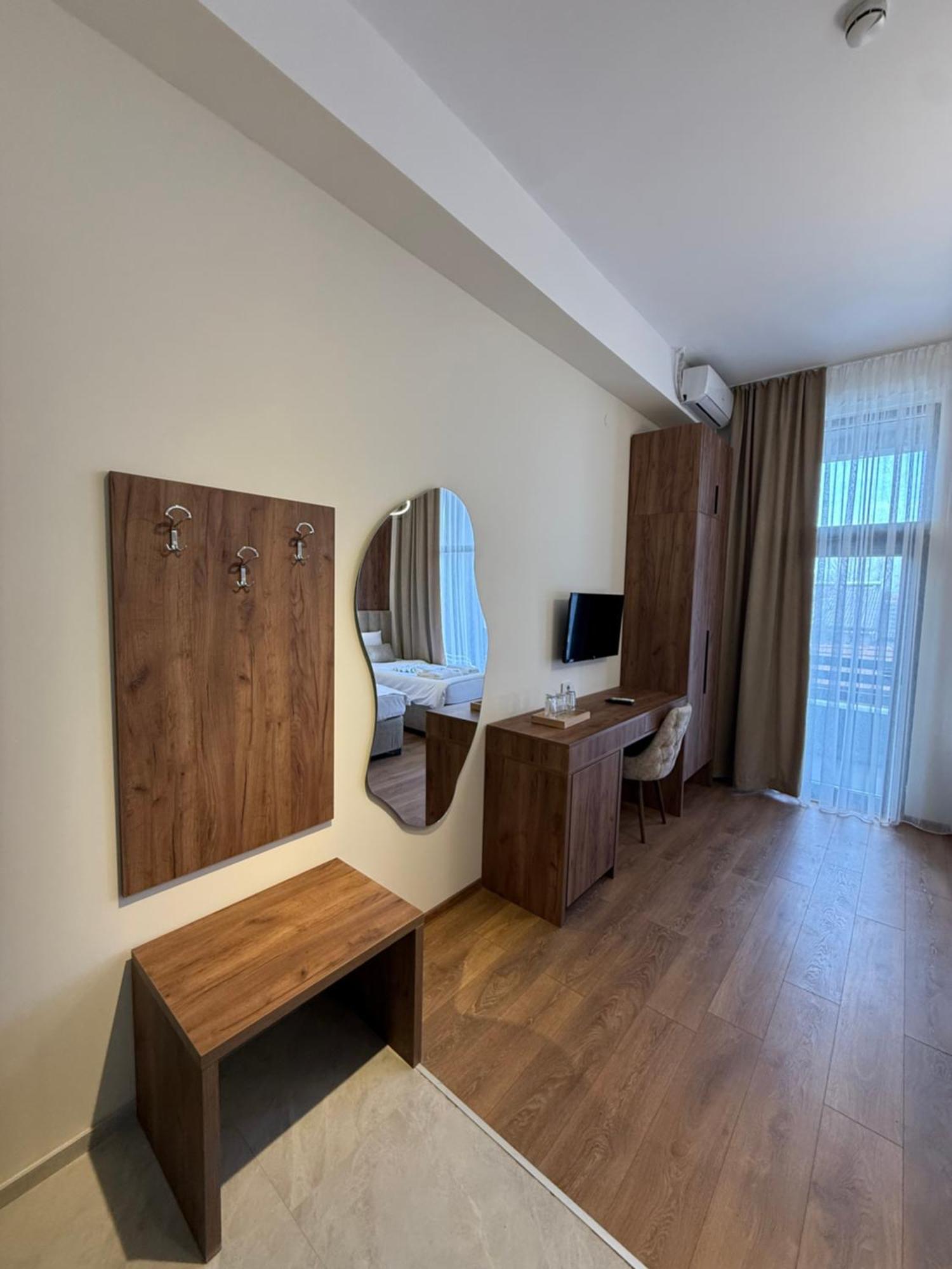 Apostolovic Plus Leskovac  Exteriör bild