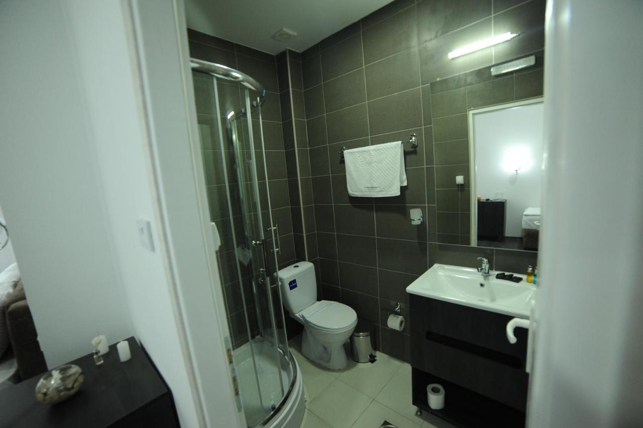 Apostolovic Plus Leskovac  Exteriör bild